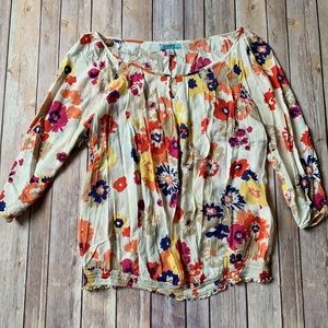 Old Navy Cream and Floral 3/4 length Maternity Top